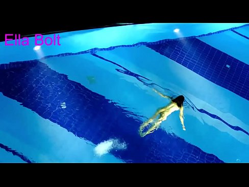 ❤️ Je ne peux pas m'arrêter de regarder, jeune blonde prise en train de nager nue dans la piscine de la station ELLA BOLT. ❤️❌ Porno at fr.serviporno.ru ❌️
