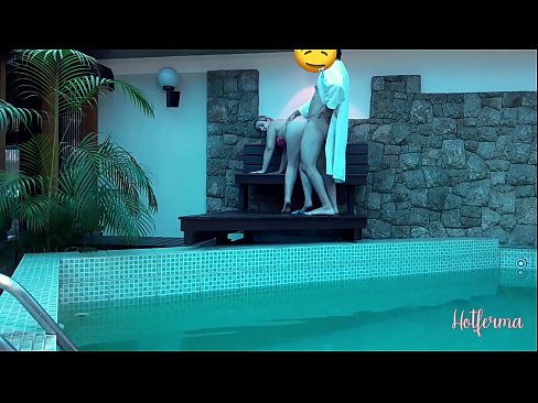 ❤️ Le patron invite la femme de chambre à la piscine, mais n'a pas pu résister à une chaude ❤️❌ Porno at fr.serviporno.ru ❌️